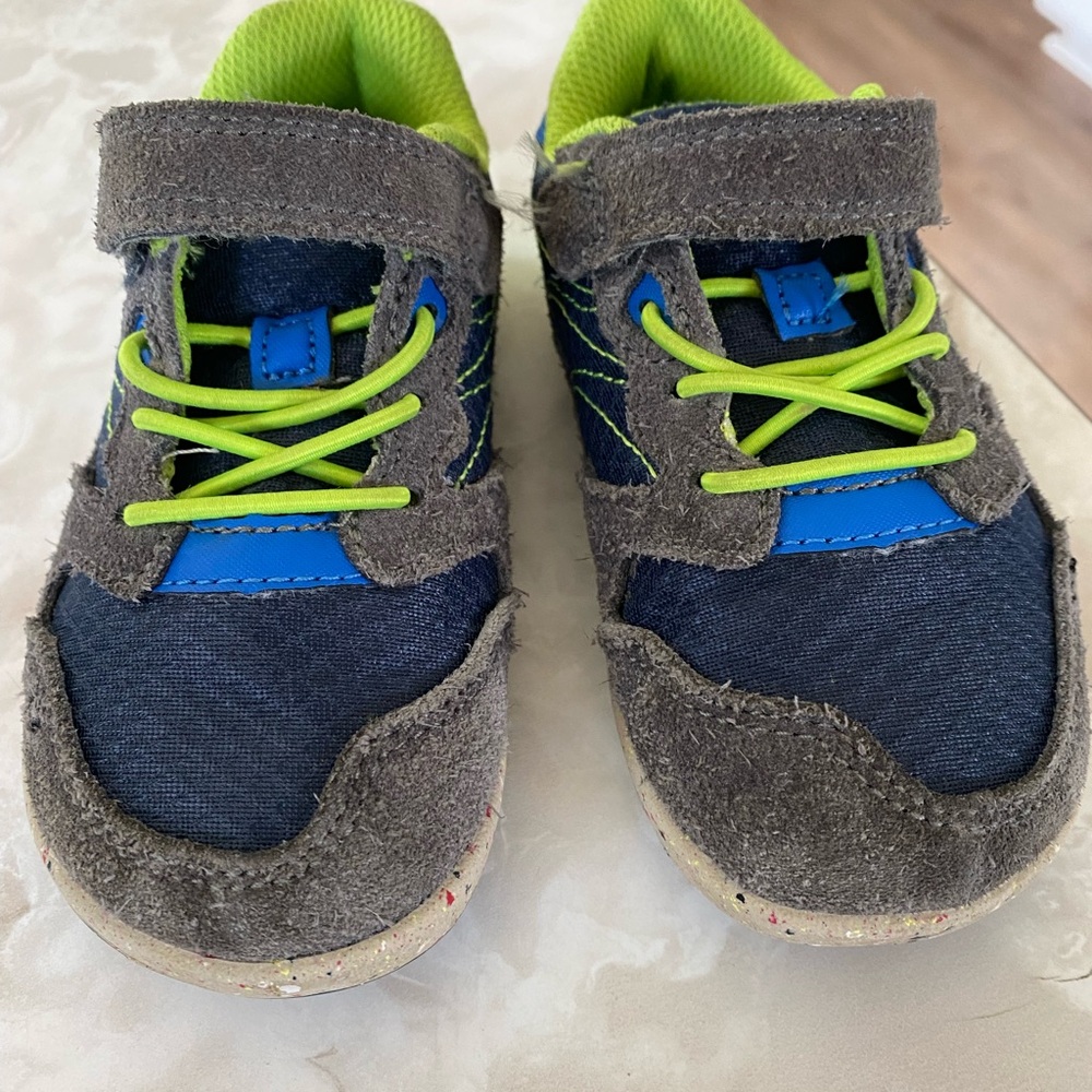 Kids Merrell shoes/sneakers